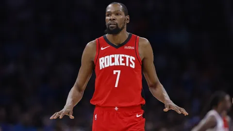 费南多遭犯规点球，马莱莱一蹴而就